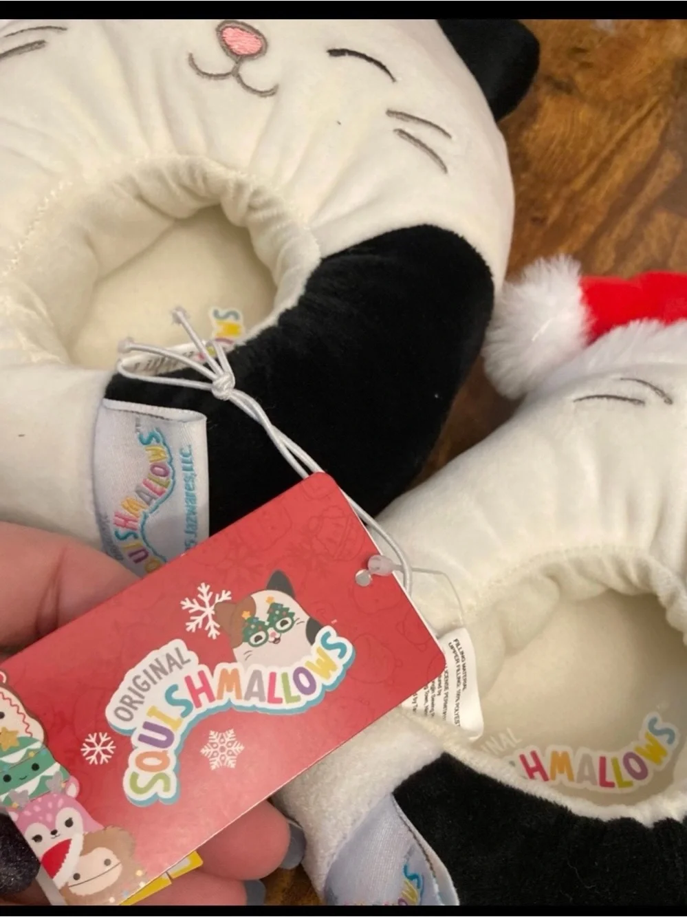 Squishmallows Kids' Santa Hat Cat Slippers - Off-White Size 13-1 New